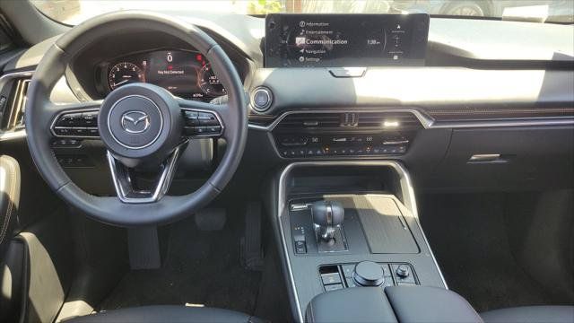 Certified 2026 MAZDA CX-90 3.3 Turbo S w/ Premium Plus AWD/4WD image 11