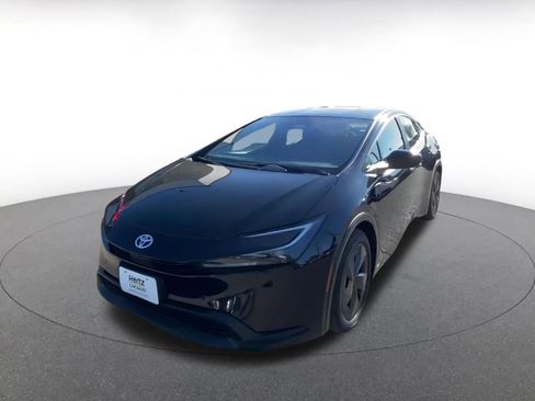 Used 2025 Toyota Prius LE image 7