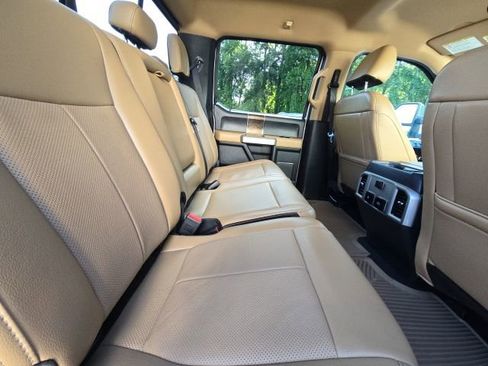 Used 2022 Ford F250 Lariat w/ Lariat Ultimate Package AWD/4WD image 15