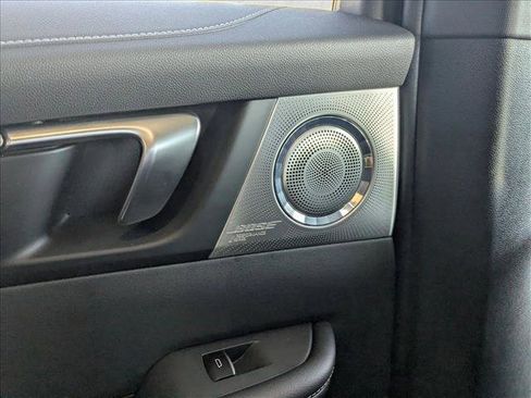 Used 2025 Buick Enclave Avenir w/ Super Cruise Package image 17