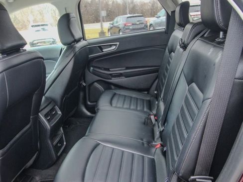 Used 2024 Ford Edge SEL image 8