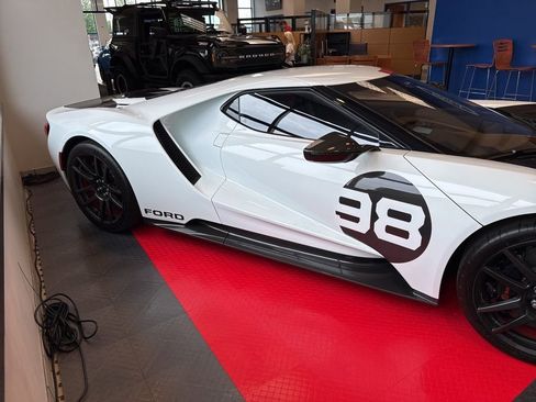 Used 2021 Ford GT Heritage Edition image 8