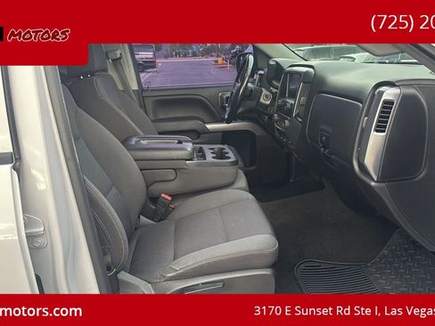 Used 2018 Chevrolet Silverado 1500 LT AWD/4WD image 13