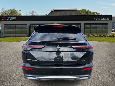 New 2026 Mitsubishi Outlander SE FWD image 5
