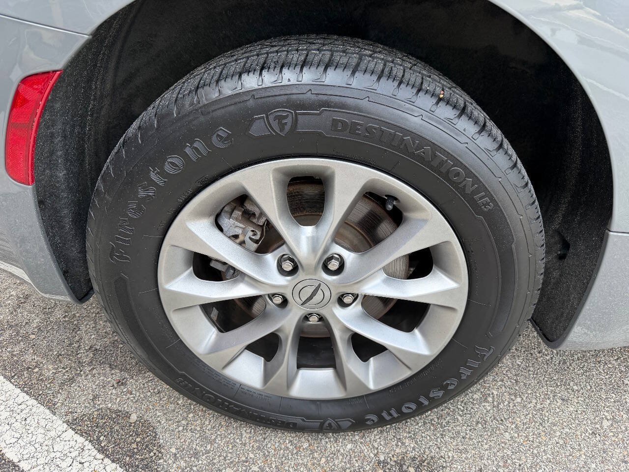 Used 2023 Chrysler Pacifica Touring-L AWD/4WD image 30