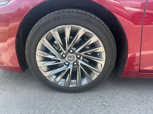 Used 2024 Lexus ES 300h w/ Accessory Package (Z1) FWD image 3