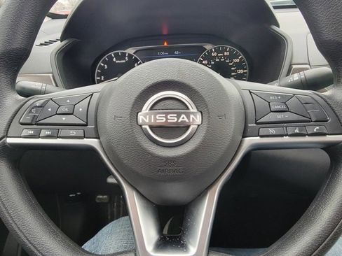 Used 2024 Nissan Altima 2.5 SV image 29