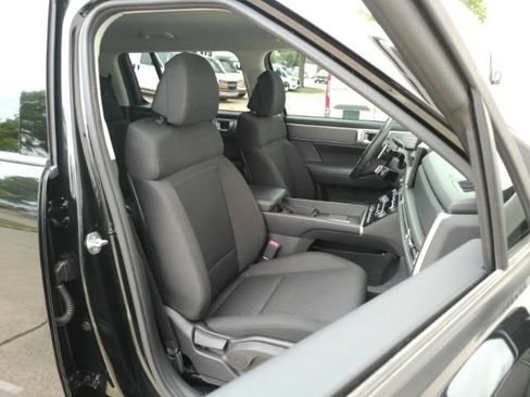 Used 2024 Hyundai Santa Fe SE FWD image 22