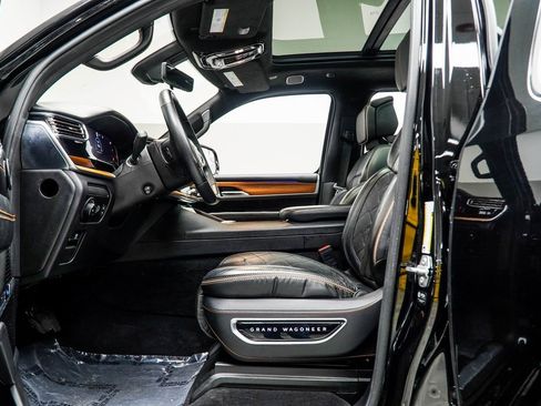 Used 2022 Jeep Grand Wagoneer Series III w/ Rear Seat Video Group 1 image 35