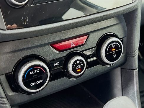 Used 2020 Subaru Crosstrek 2.0i image 14