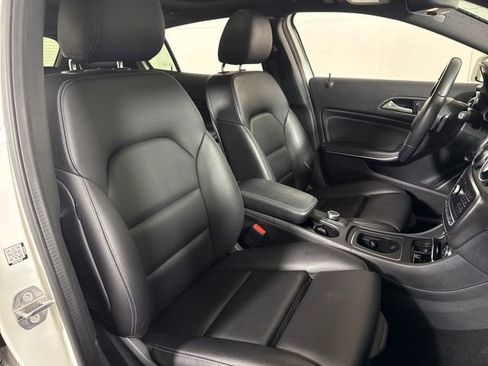 Used 2018 Mercedes-Benz GLA 250 4MATIC image 14