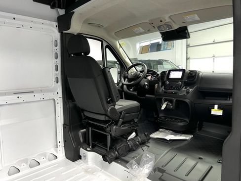 Used 2024 RAM ProMaster 1500 w/ Convenience Group FWD image 12