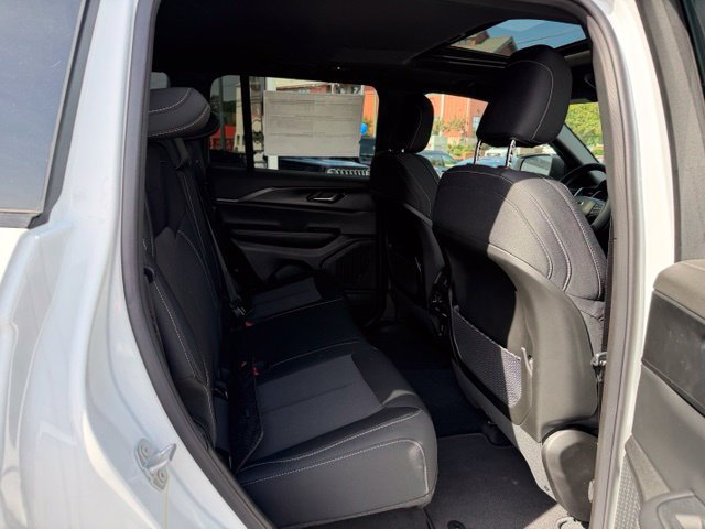 New 2027 Jeep Grand Cherokee 4WD image 20