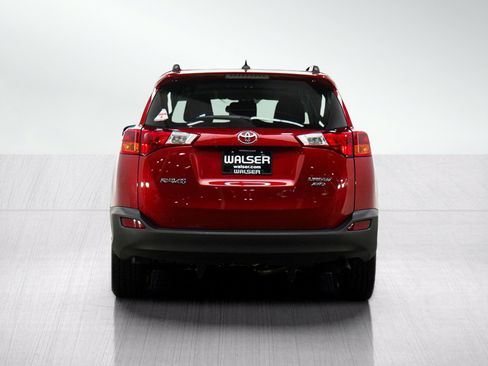 Used 2015 Toyota RAV4 Limited w/ Technology Package AWD/4WD image 4