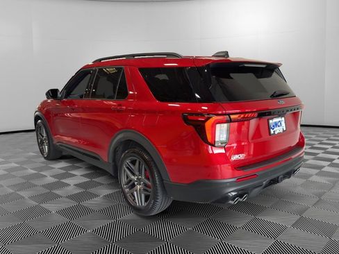 Used 2025 Ford Explorer ST AWD/4WD image 3