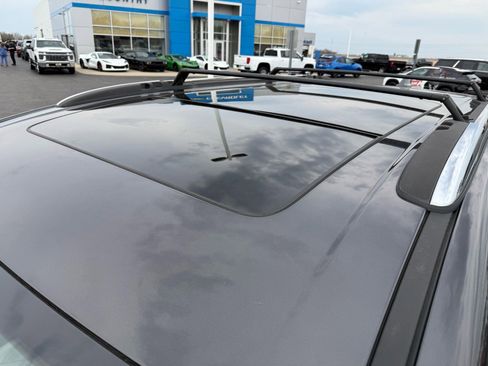 Used 2020 Chrysler Pacifica Limited w/ Advanced Safetytec Group image 11