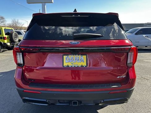 Certified 2025 Ford Explorer ST-Line w/ ST-Line Street Pack image 7
