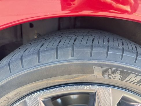 Used 2021 Toyota Sienna XSE image 5