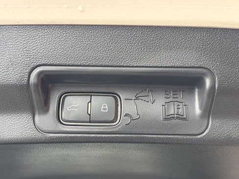 Used 2025 Ford Explorer ST image 39