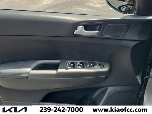 Used 2020 Kia Sportage LX FWD image 23