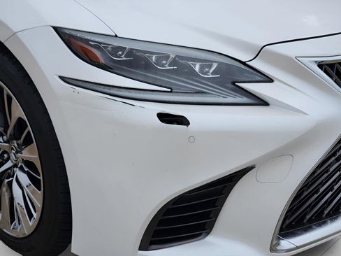 Used 2020 Lexus LS 500 w/ Interior Upgrade Package RWD image 39