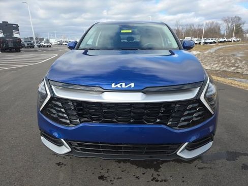 Used 2025 Kia Sportage EX image 16