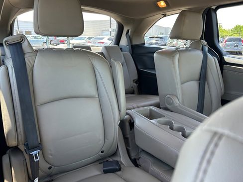 Used 2022 Honda Odyssey EX-L image 18