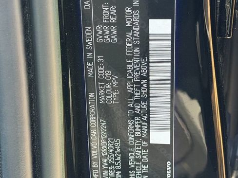 Certified 2023 Volvo XC60 B5 Ultimate w/ Climate Package AWD/4WD image 9