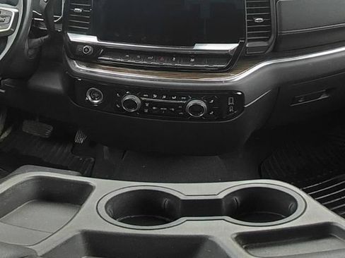 Used 2024 Chevrolet Silverado 1500 LT AWD/4WD image 25