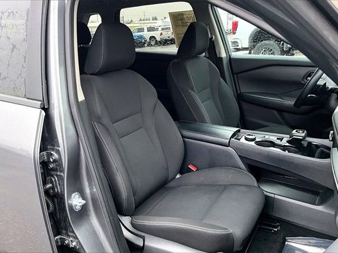 Used 2024 Nissan Rogue S image 7