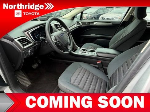 Used 2019 Ford Fusion SE FWD image 5