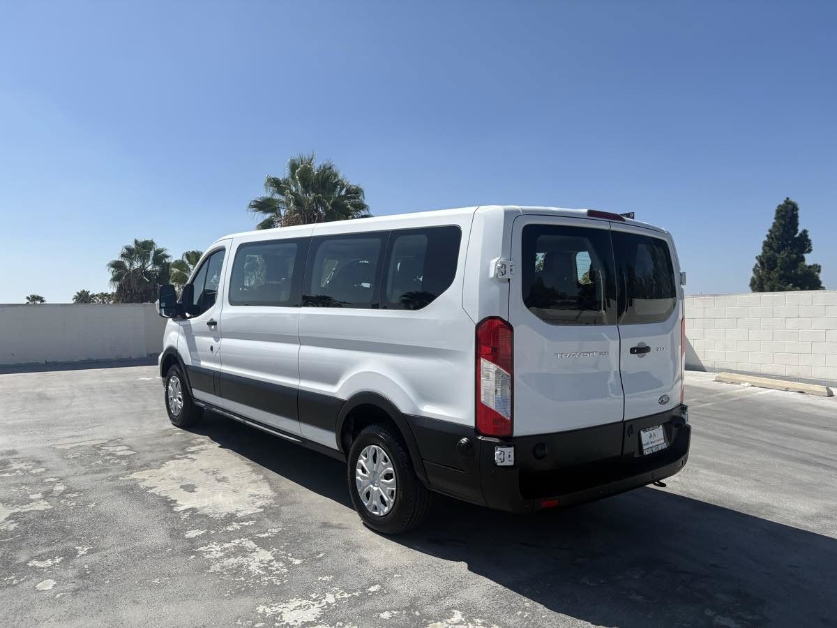 Used 2024 Ford Transit 350 XLT RWD image 11