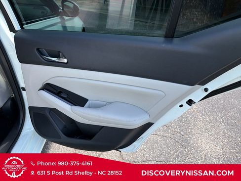 Certified 2021 Nissan Altima 2.5 SV w/ SV Premium Package FWD image 35