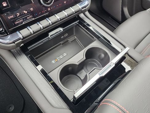 New 2026 GMC Yukon XL AT4 Ultimate AWD/4WD image 36