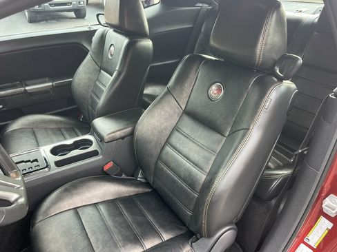 Used 2014 Dodge Challenger R/T RWD image 26