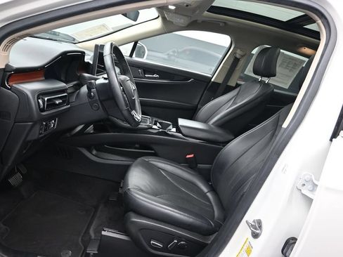 Used 2023 Lincoln Nautilus Reserve FWD image 11