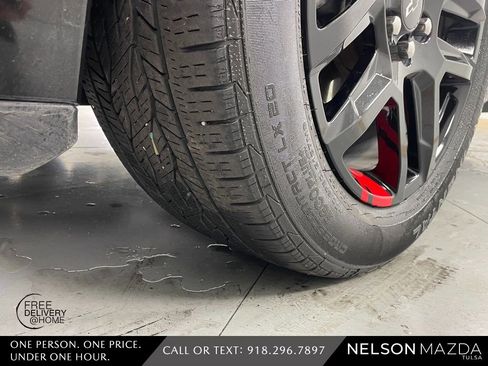 Used 2023 Chevrolet Traverse Premier w/ Redline Edition image 10