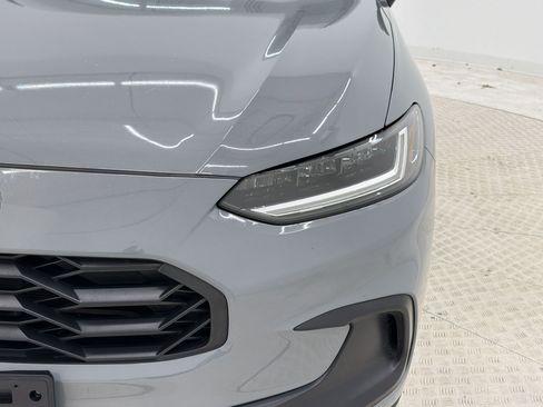 Used 2025 Honda HR-V Sport image 11