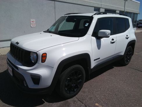 Used 2020 Jeep Renegade Altitude image 2