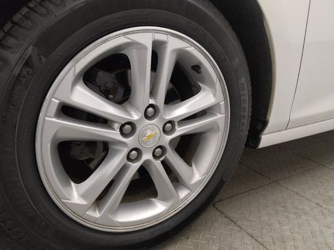 Used 2018 Chevrolet Cruze LT FWD image 31