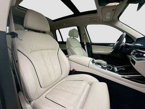 Certified 2024 BMW X7 xDrive40i w/ Executive Package AWD/4WD image 31