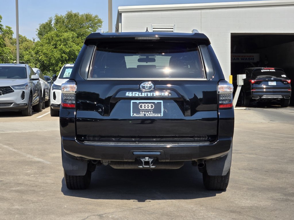 Used 2018 Toyota 4Runner SR5 RWD image 9