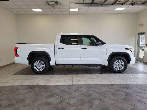 New 2026 Toyota Tundra SR5 w/ SR5 Convenience Package image 4