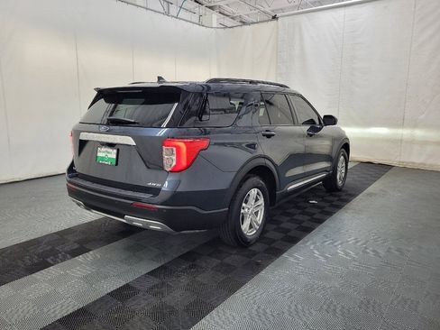 Used 2024 Ford Explorer XLT w/ Equipment Group 202A AWD/4WD image 9