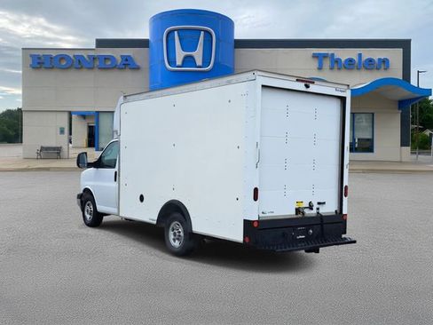 Used 2022 GMC Savana 3500 w/ Power Convenience Package image 3