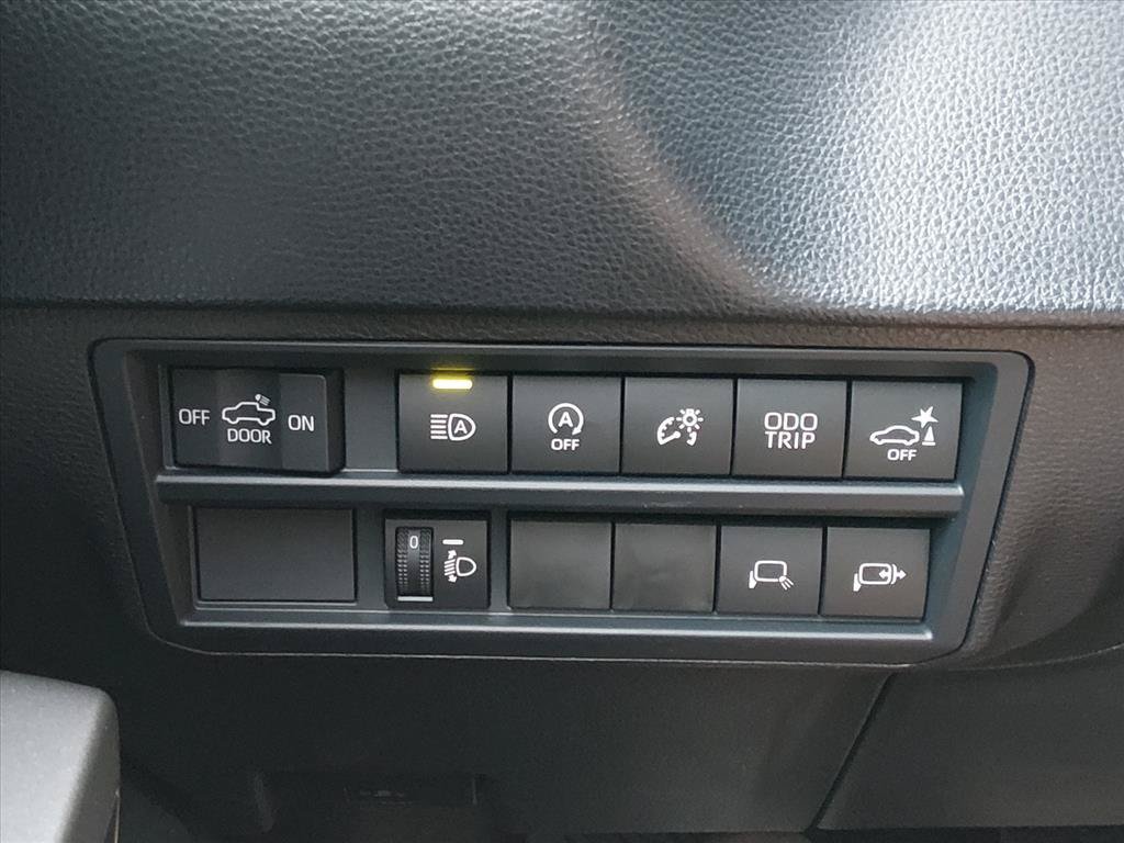 Used 2026 Toyota Tundra SR5 w/ SR5 Convenience Package AWD/4WD image 25