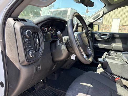 Used 2021 Chevrolet Silverado 1500 Custom Trail Boss w/ Safety Confidence Package AWD/4WD image 11