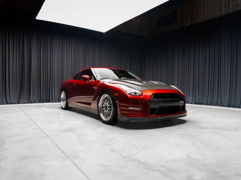 Used 2016 Nissan GT-R Premium AWD/4WD image 21