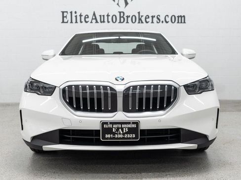 Used 2026 BMW 530i xDrive AWD/4WD image 3