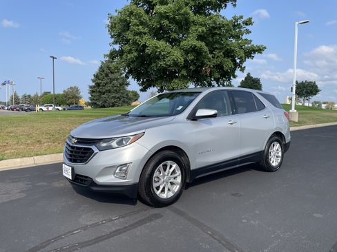 Used 2018 Chevrolet Equinox LT FWD image 1